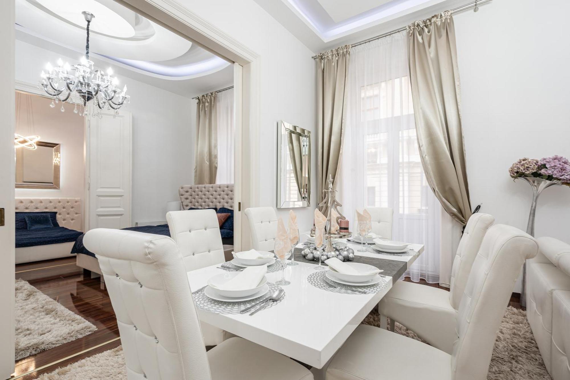Opera Balkony Luxury Apartment With Free Parking Budapest Exterior foto